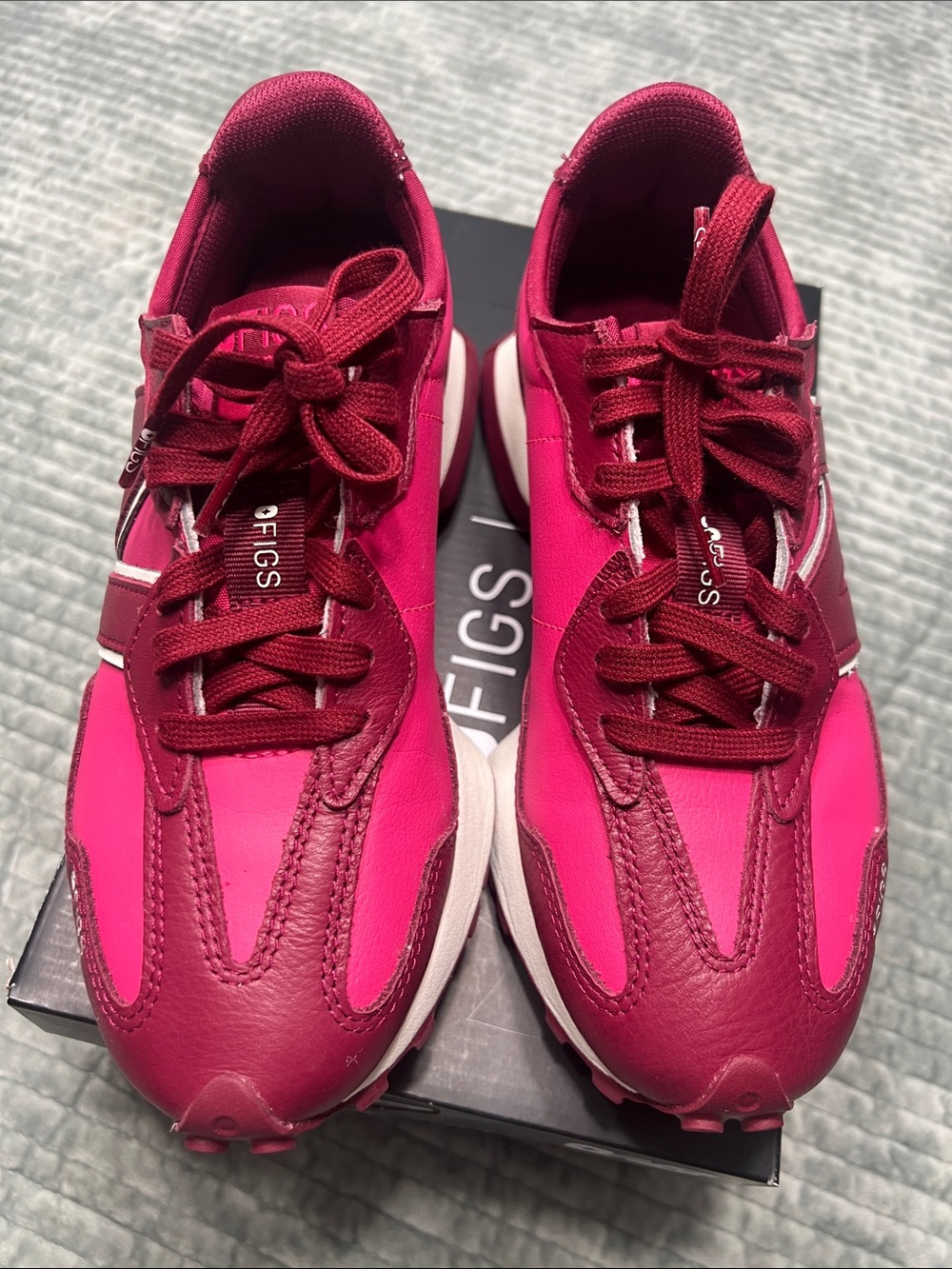 Figs New Balance 327 Sneakers - Picture 3 of 15